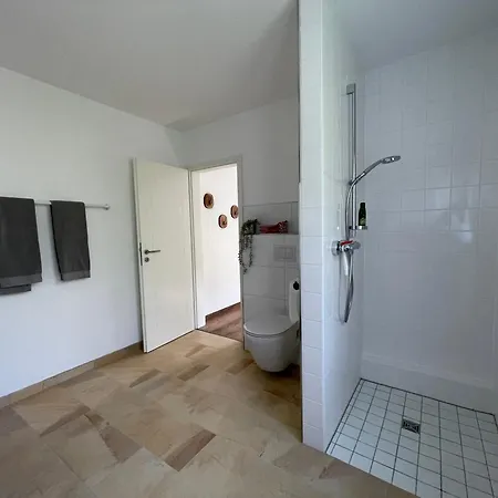 Gemuetliche Gaestewohnung, Zentral, Mit Blick In