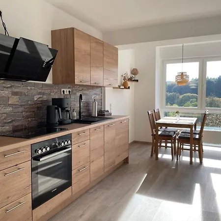 Gemuetliche Gaestewohnung, Zentral, Mit Blick In Apartment *
