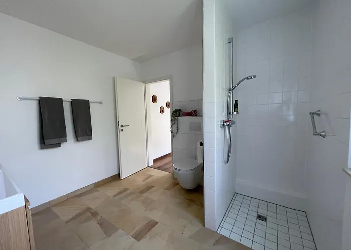 Gemuetliche Gaestewohnung, Zentral, Mit Blick In