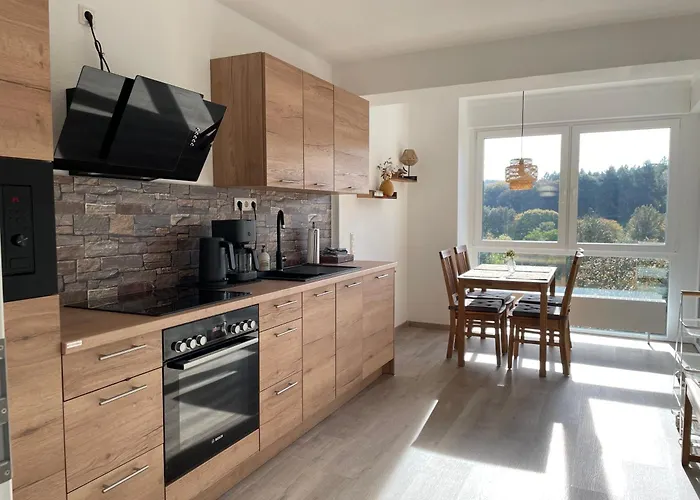 Gemuetliche Gaestewohnung, Zentral, Mit Blick In アパート *