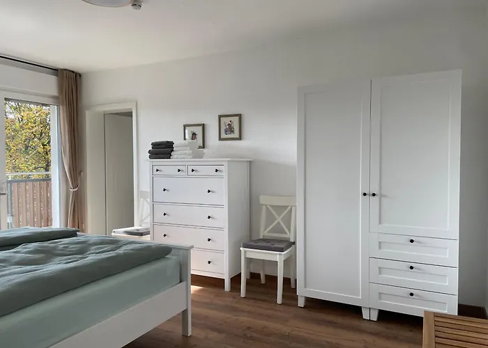 Gemuetliche Gaestewohnung, Zentral, Mit Blick In *